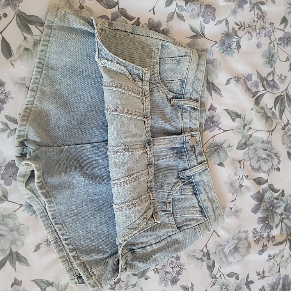 Jean skort - Picture 3 of 3